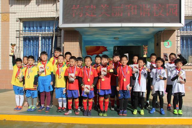 格林炸裂隔扣火箭险胜活塞 步行者力克尼克斯